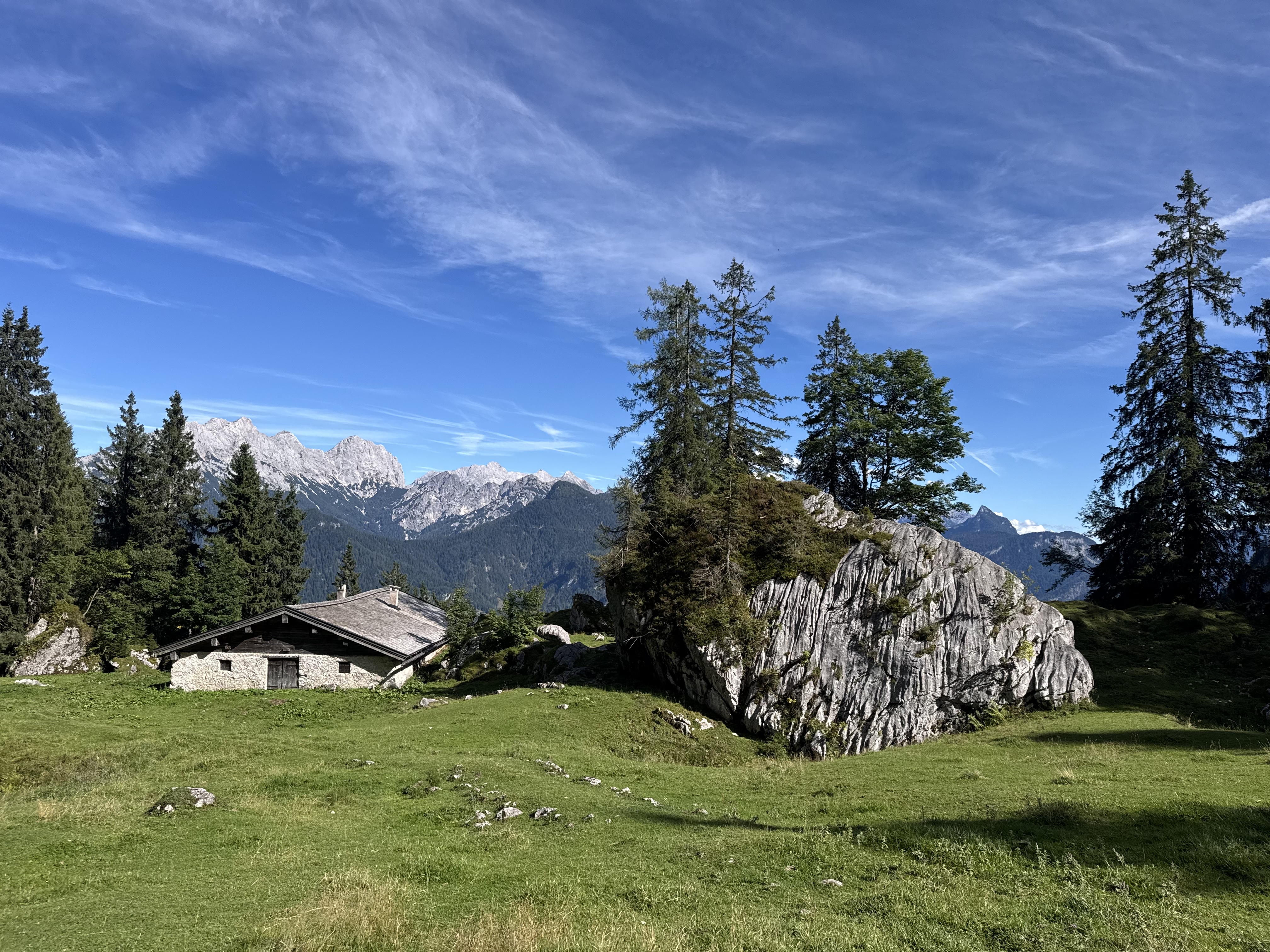 Lofer Salzburger Land — Wandern an der Seisenbergklamm und Schwimmen im Steinbergbad